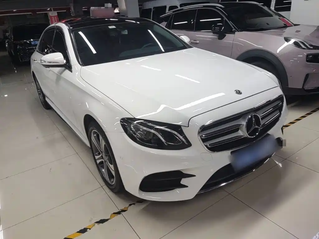 Mercedes-Benz E-Class — миниатюра 4