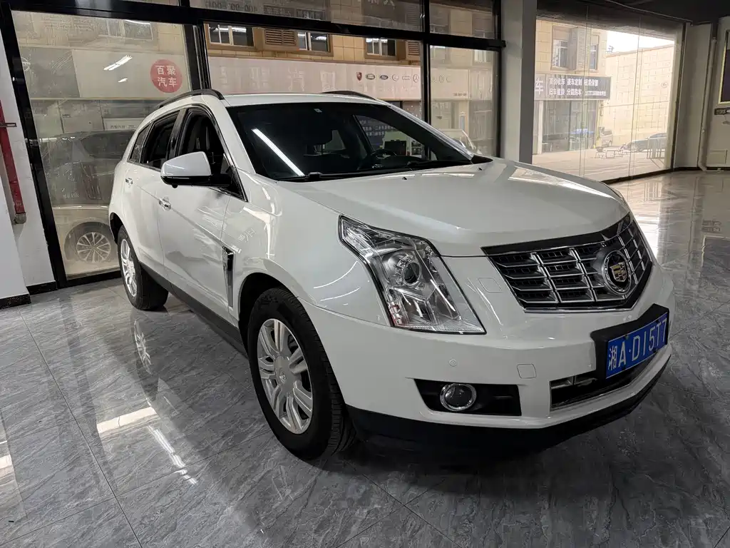 Cadillac SRX — миниатюра 3
