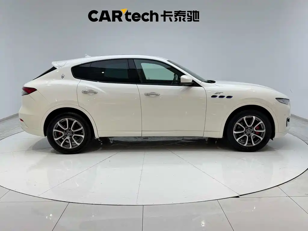 Maserati Levante 2022 — фото 12