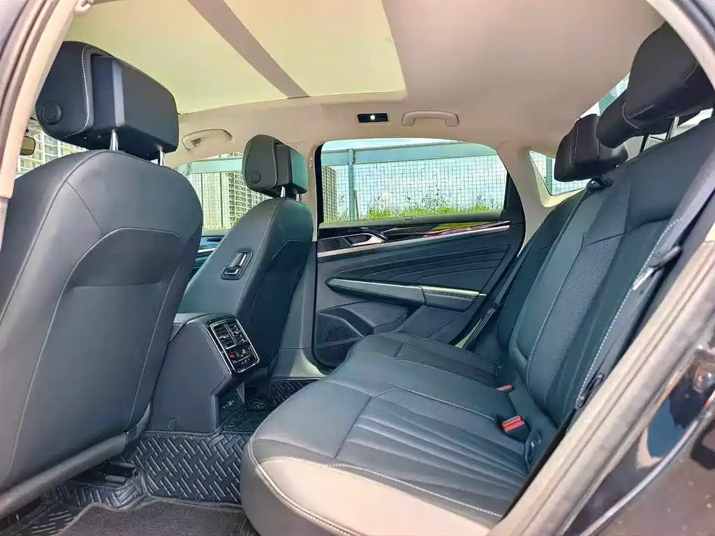 Volkswagen Passat — миниатюра 4
