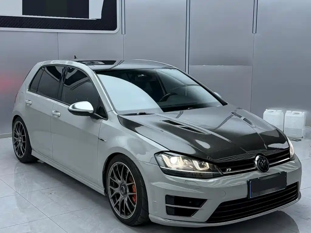 Volkswagen Golf 2015 2.0TSI R