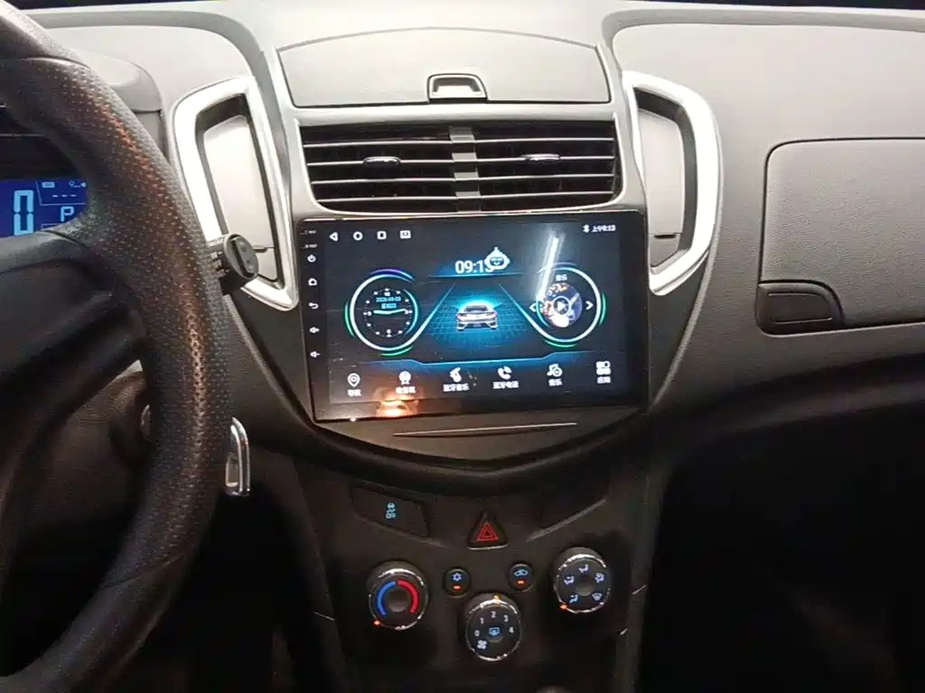 Chevrolet Trax — миниатюра 13