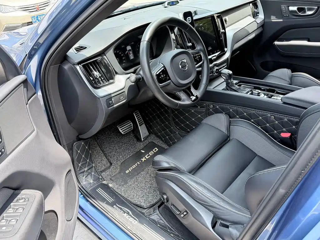 Volvo XC60 — миниатюра 2