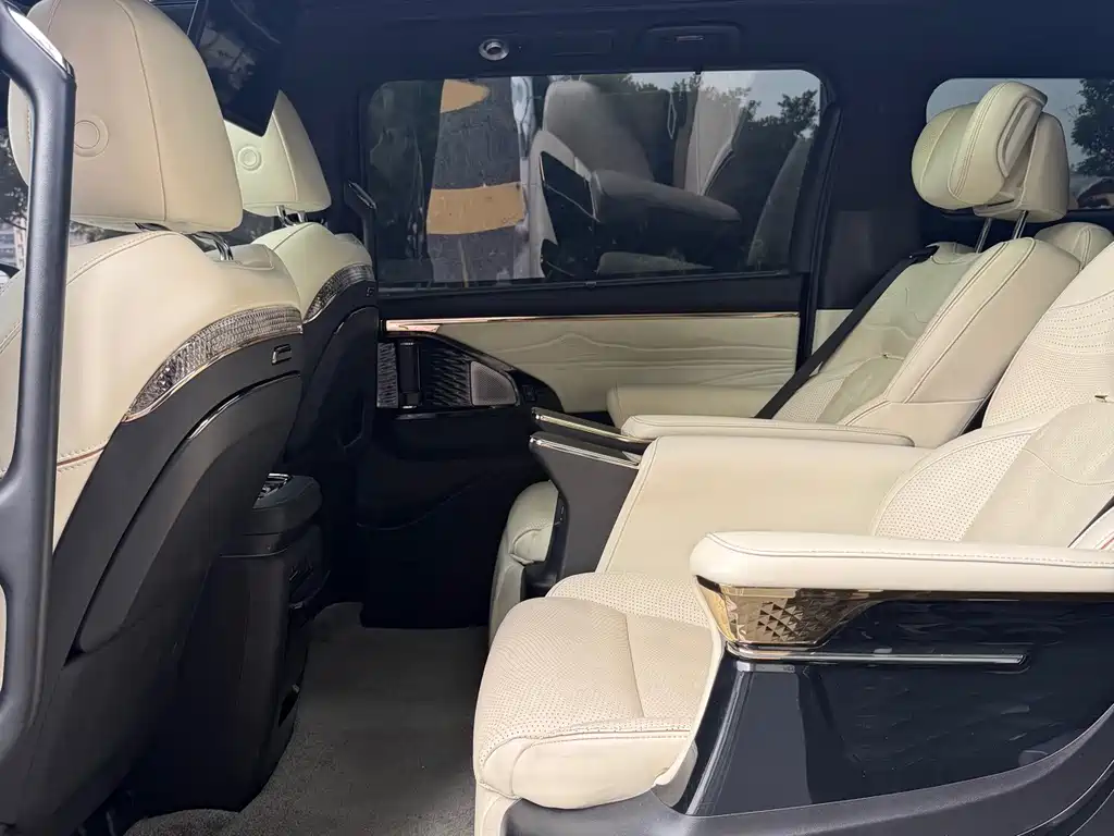 GAC Motor Trumpchi M8 — миниатюра 6