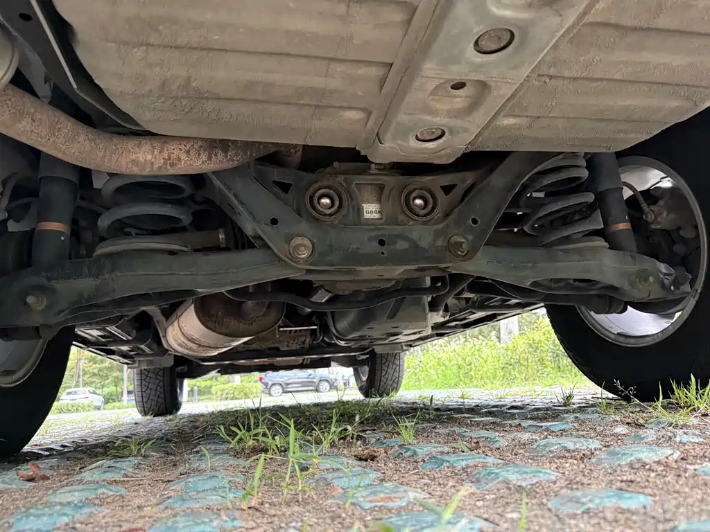 Mitsubishi Pajero (Import) — миниатюра 28