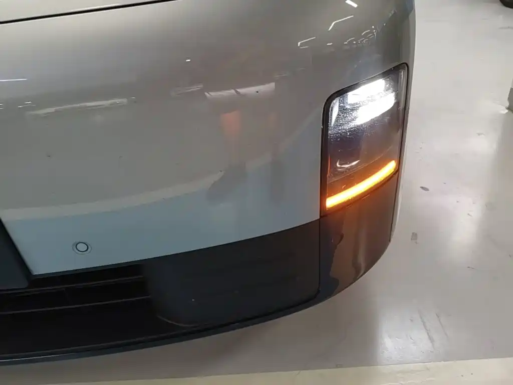 Li Auto Li MEGA — миниатюра 24