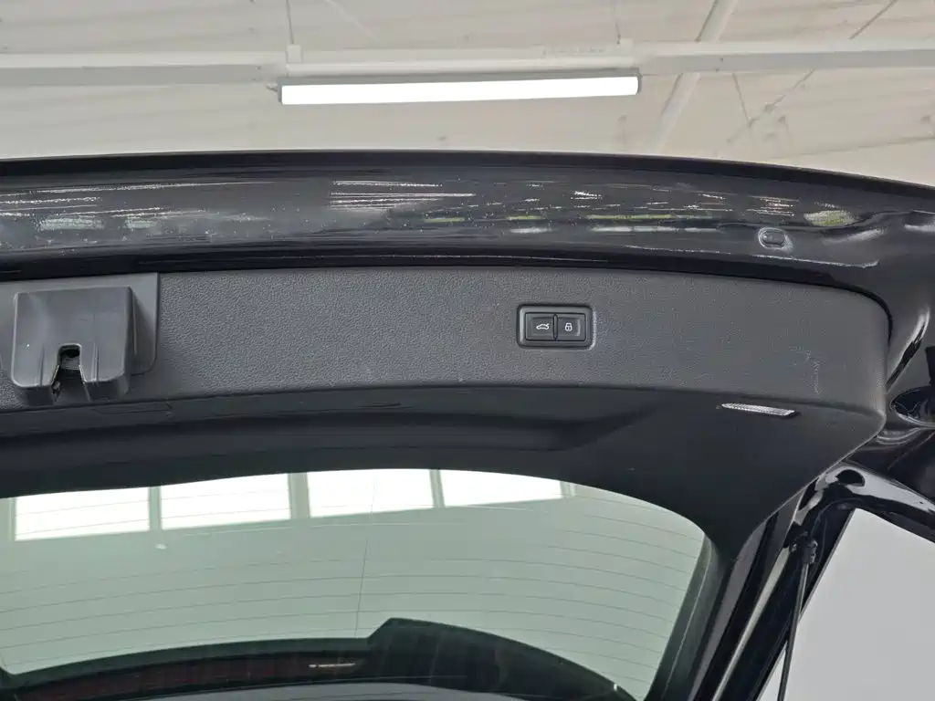Audi Q7 — миниатюра 21