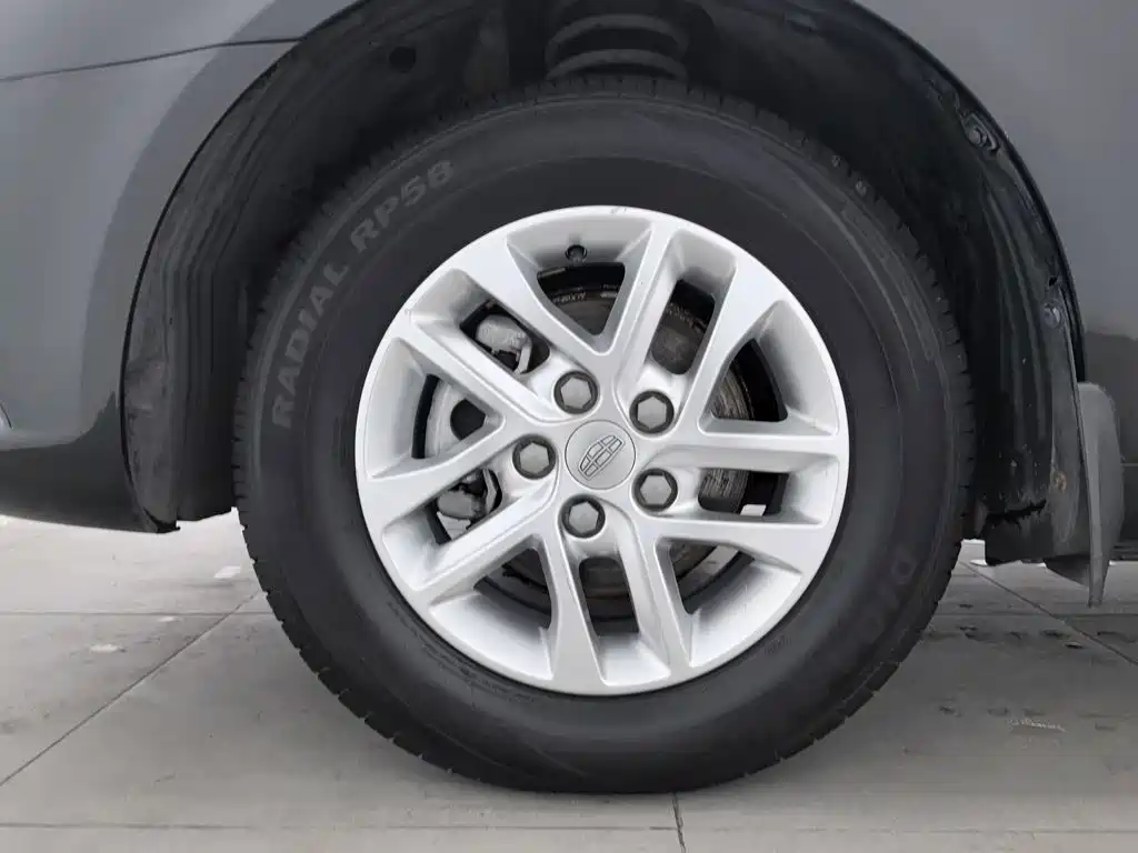 Geely Emgrand — миниатюра 17