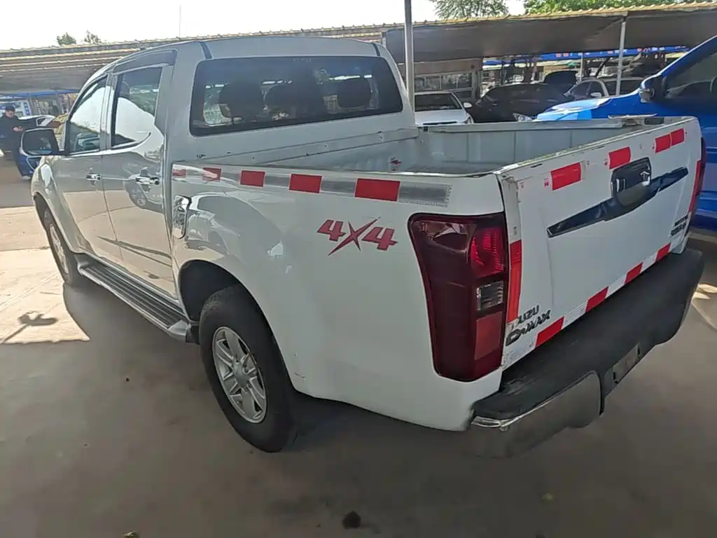 Isuzu D-MAX — миниатюра 5