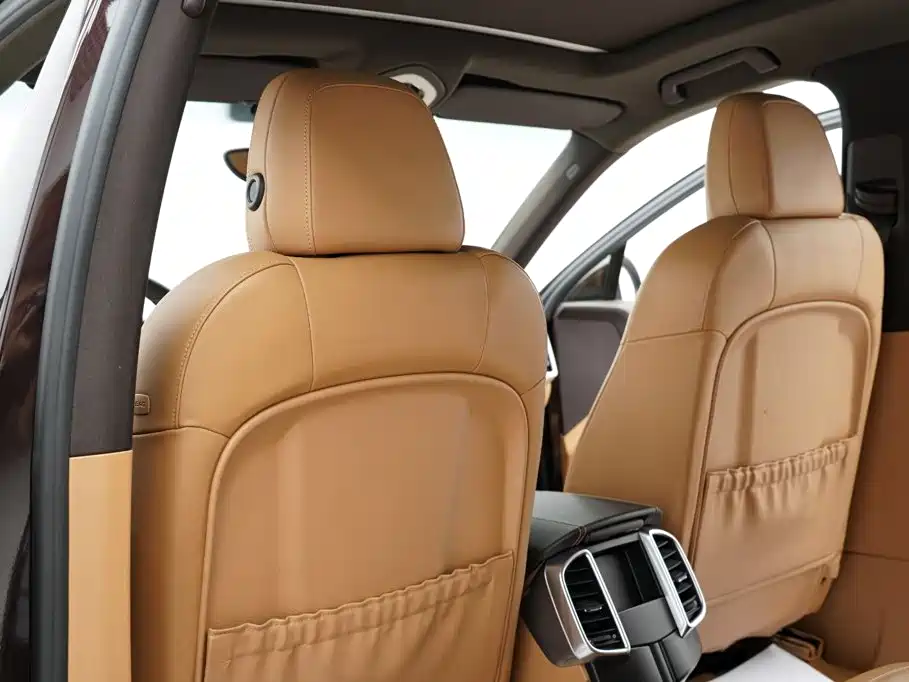 Porsche Cayenne — миниатюра 13