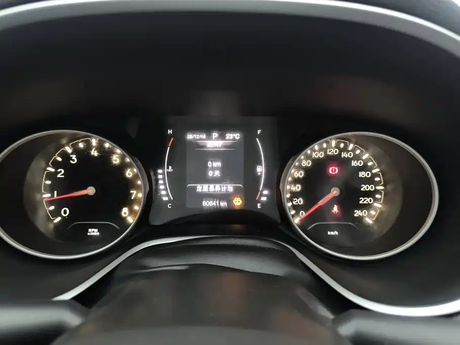 Jeep Compass — миниатюра 14