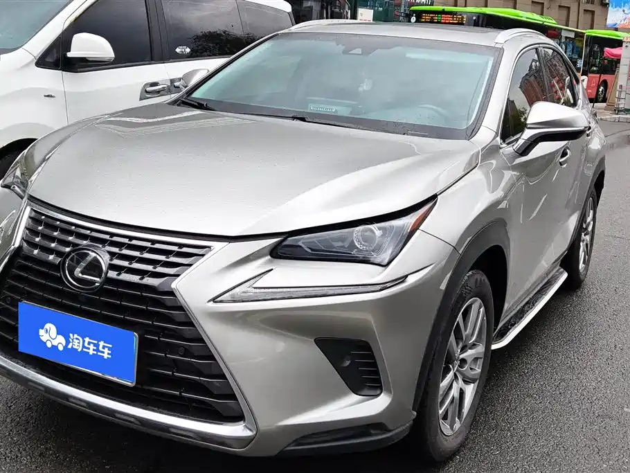 Lexus NX 2017 300h FWD Sharp Fashion Edition