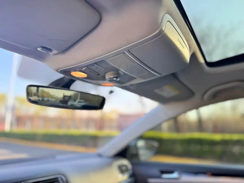 Volkswagen Sagitar 2018 1.6L AT Comfort