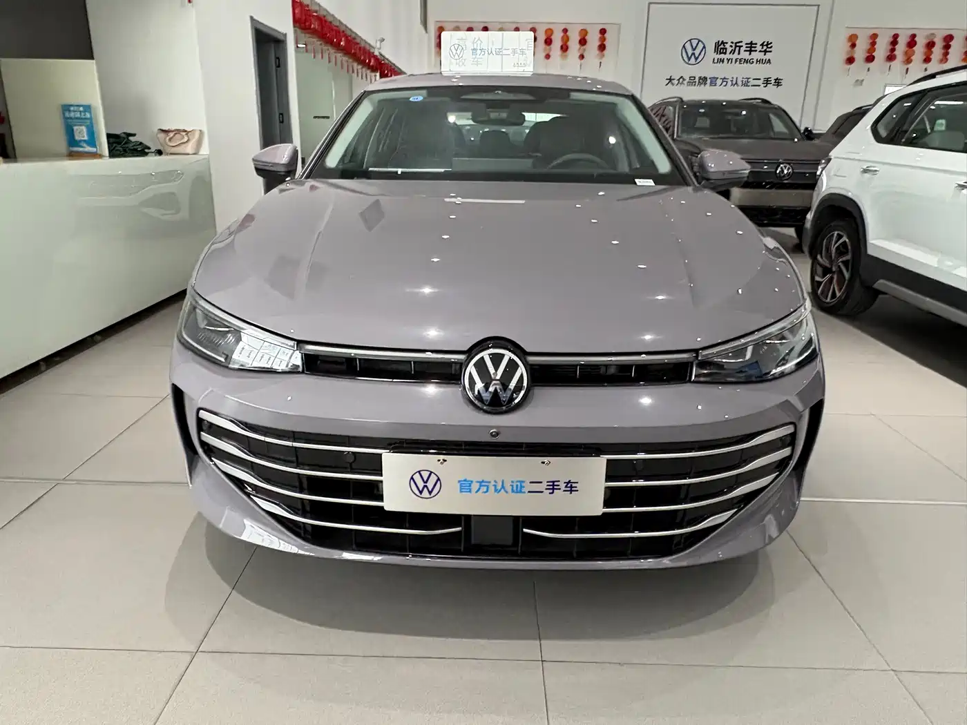 Volkswagen Passat 2024 Silver/gray из Китая, фото 4