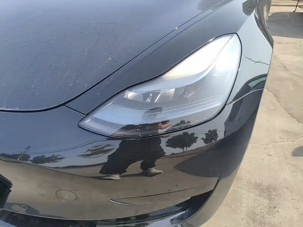 Tesla Model 3 — миниатюра 24