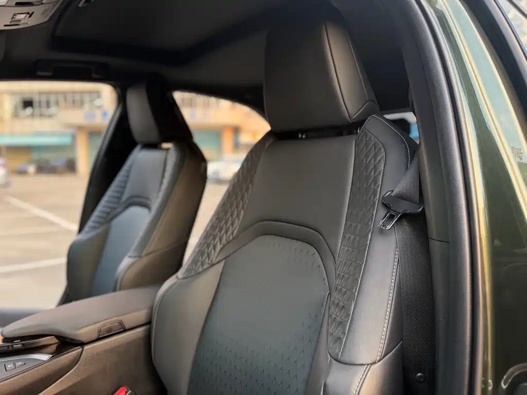 Lexus UX — миниатюра 21
