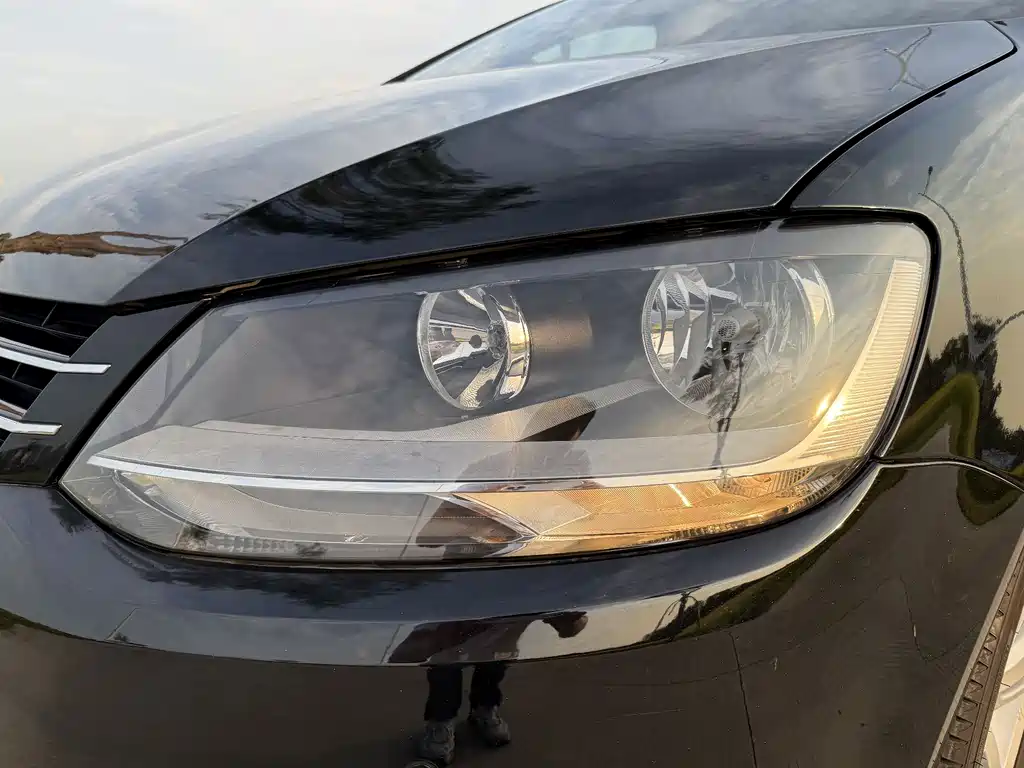 Volkswagen Xia 2016 380TSI 7 мест