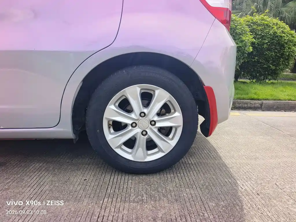 Honda Fit — миниатюра 8