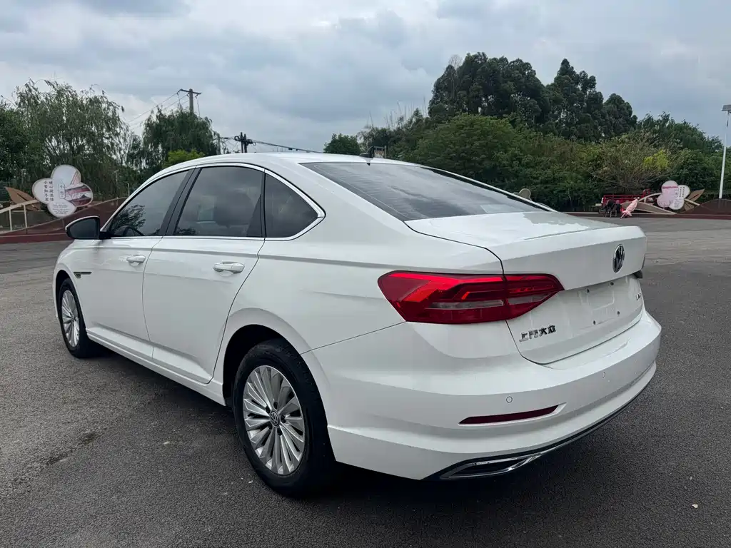 Volkswagen Lavida 2019 1.5L AT Comfort VI
