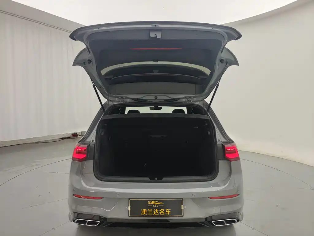 Volkswagen Golf — миниатюра 32