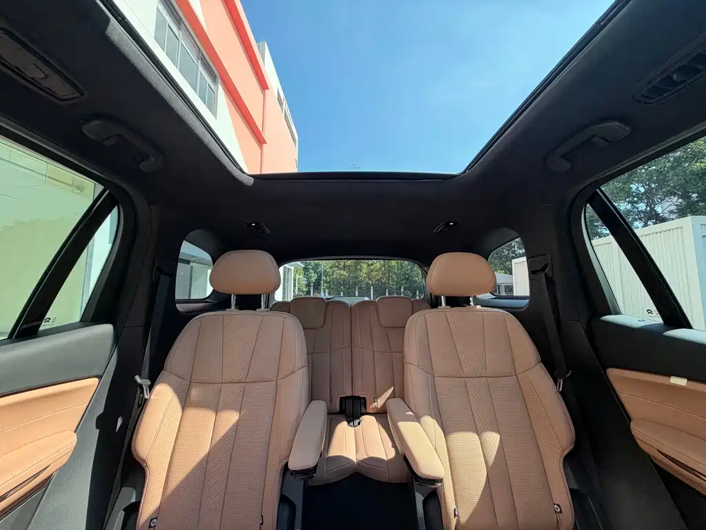 NIO ES8 — миниатюра 19