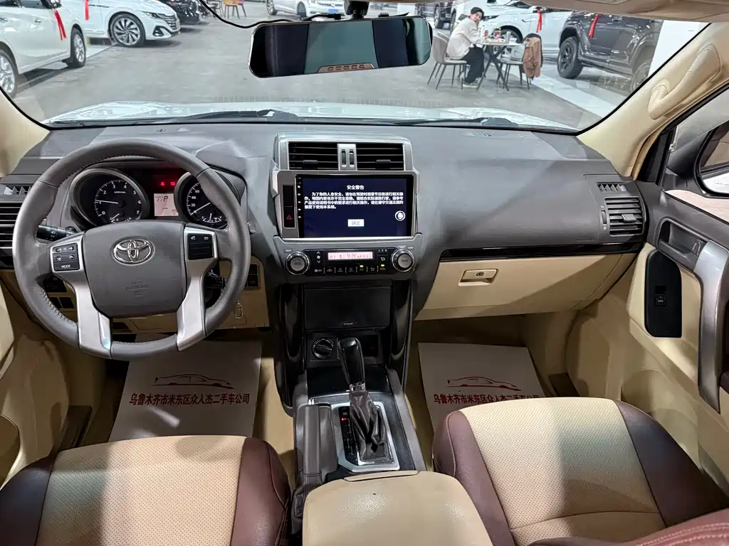 Toyota Land Cruiser Prado 2015 2.7L AT