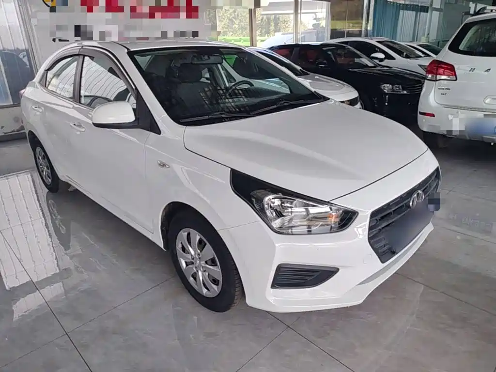 Hyundai Verna — миниатюра 4