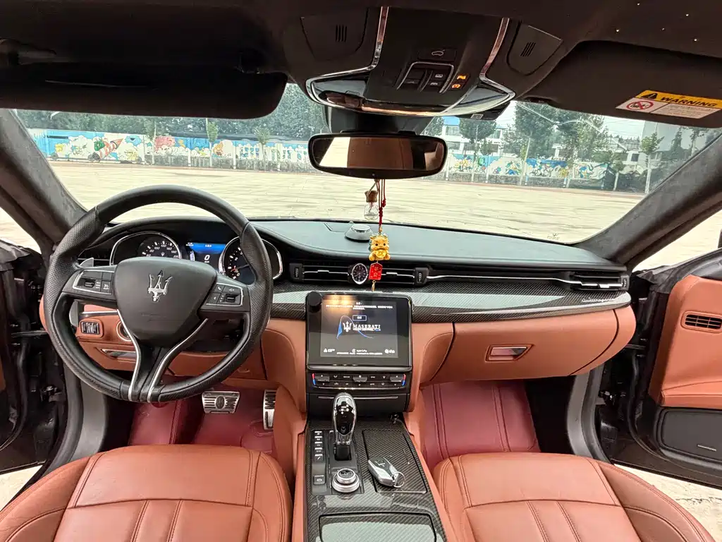 Maserati Quattroporte — миниатюра 12