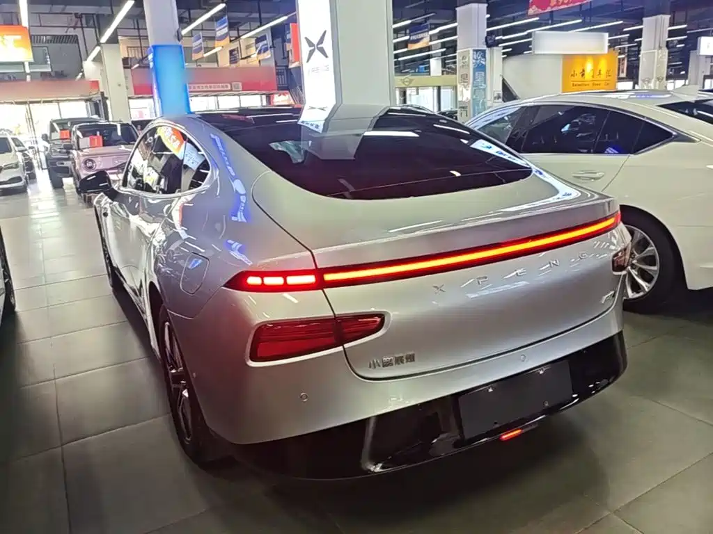 XPeng P7 — миниатюра 5