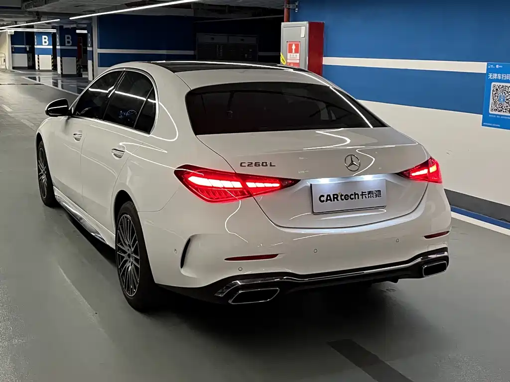 Mercedes-Benz C-Class — миниатюра 6