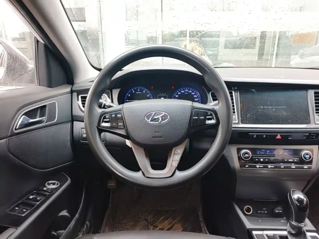 Hyundai Mistra — миниатюра 11