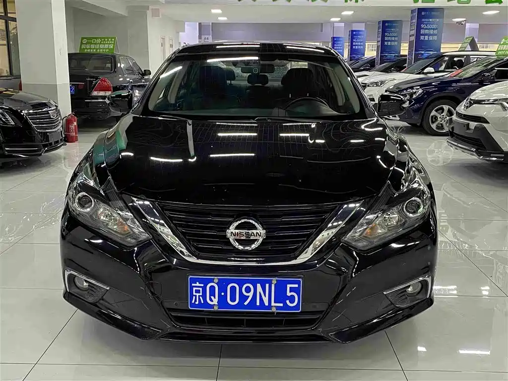 Купить Nissan Teana