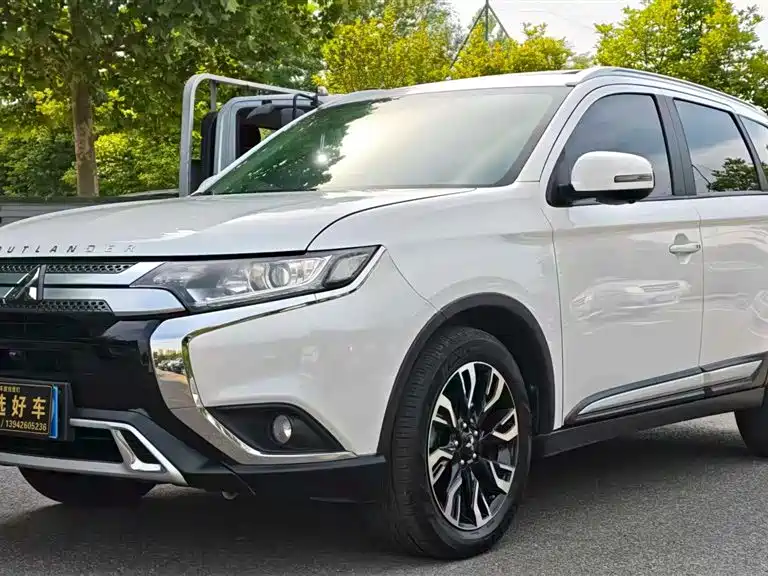 Купить Mitsubishi Outlander