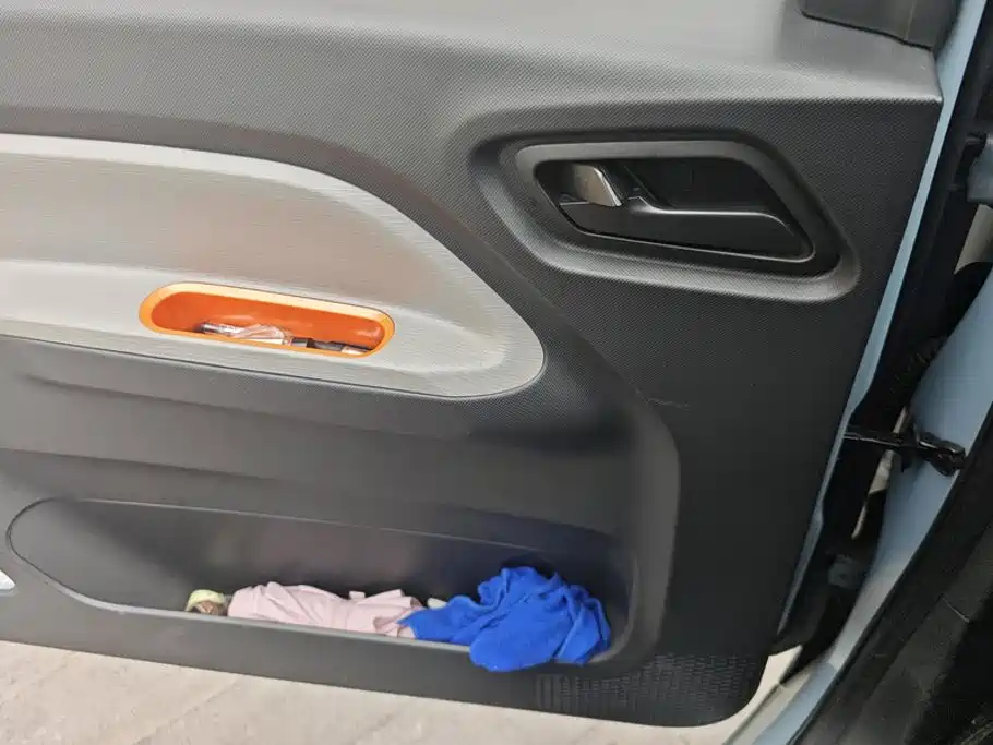 Wuling MINIEV — миниатюра 7