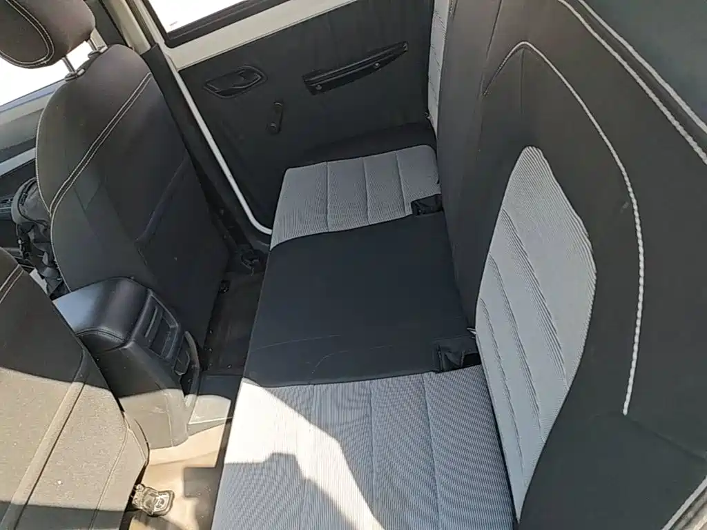 Wuling Hongguang — миниатюра 17