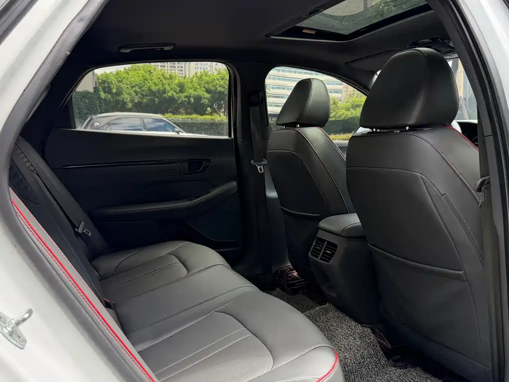 Hyundai Sonata — миниатюра 15
