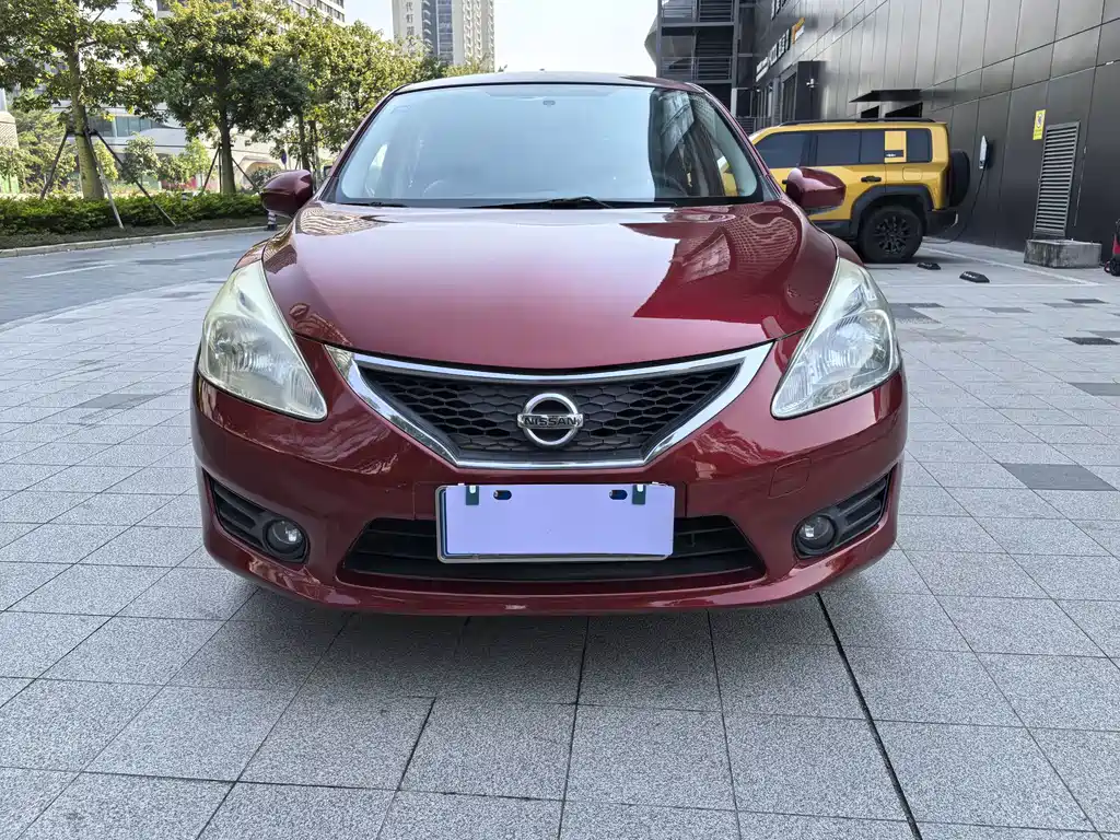 Nissan Tiida — миниатюра 3