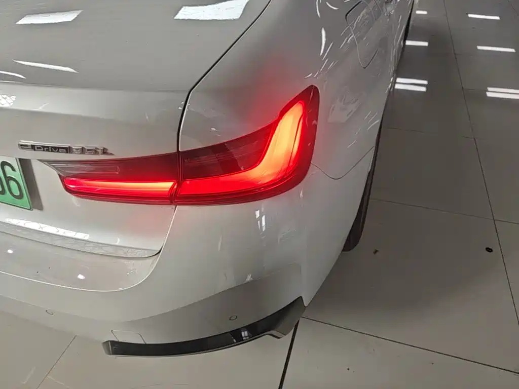 BMW i3 2023 eDrive 40 L Sport