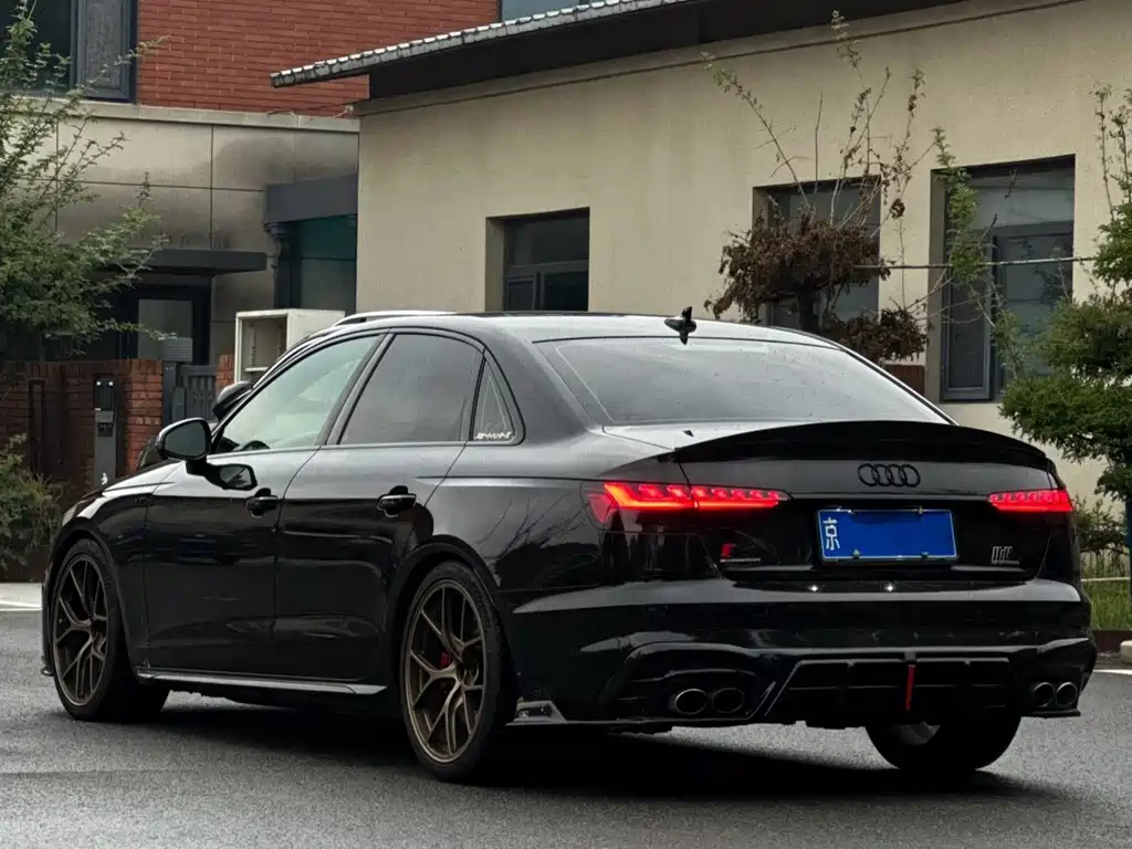 Audi S4 — миниатюра 10