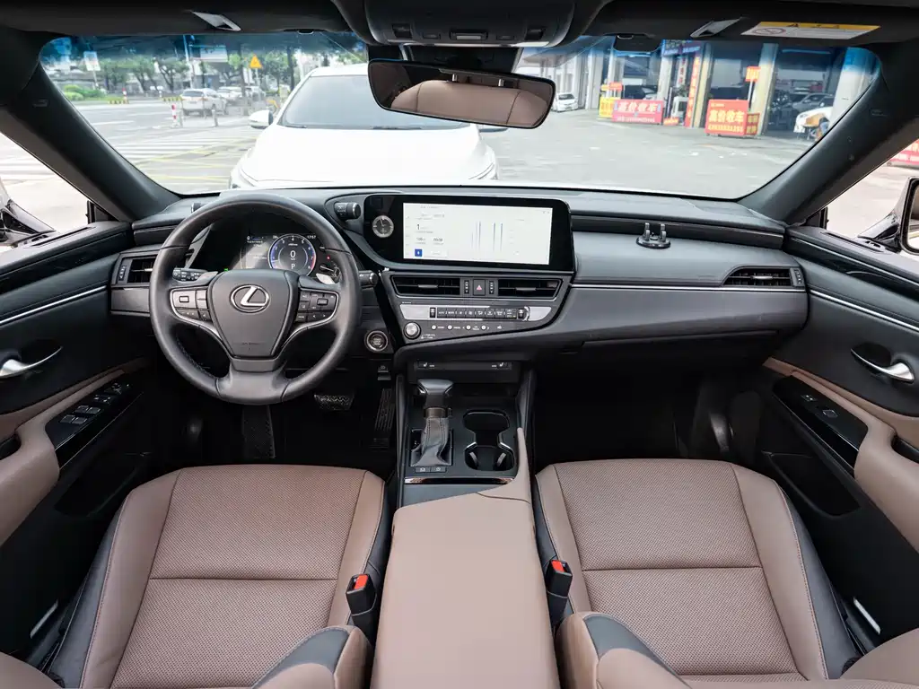 Lexus ES — миниатюра 13
