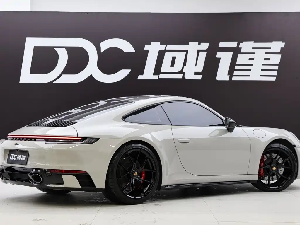 Porsche 911 2022 Carrera 3.0T