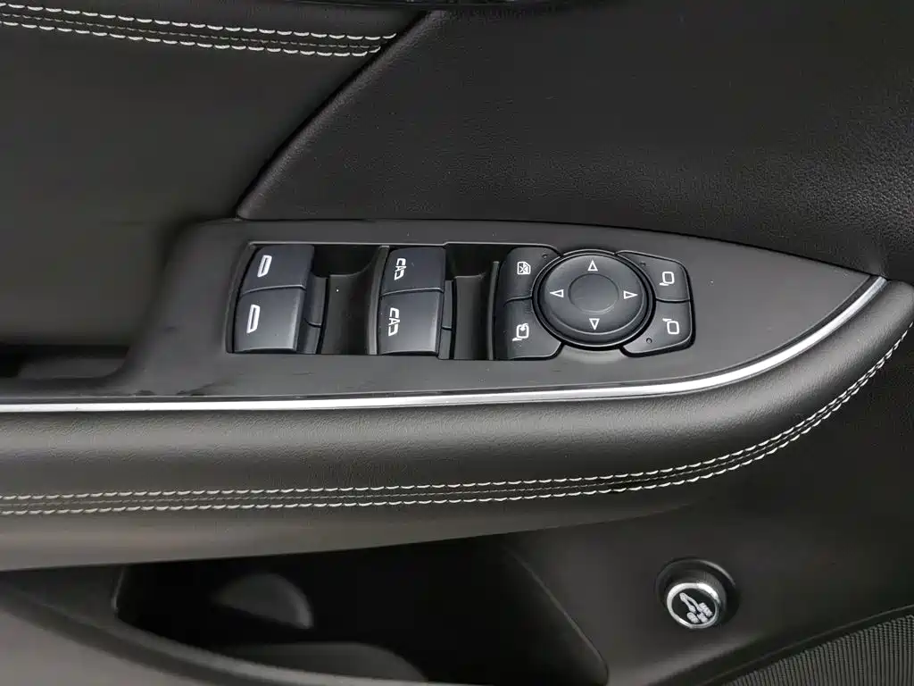 Buick Envision Plus — миниатюра 9