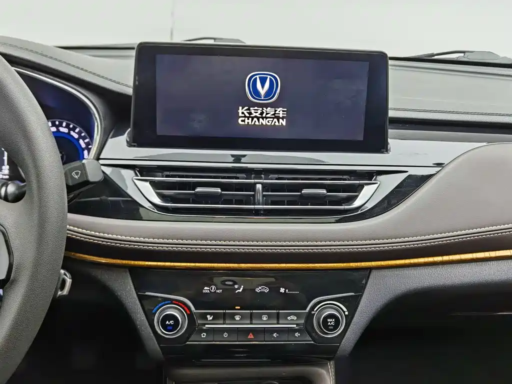 Changan Eado DT — миниатюра 12