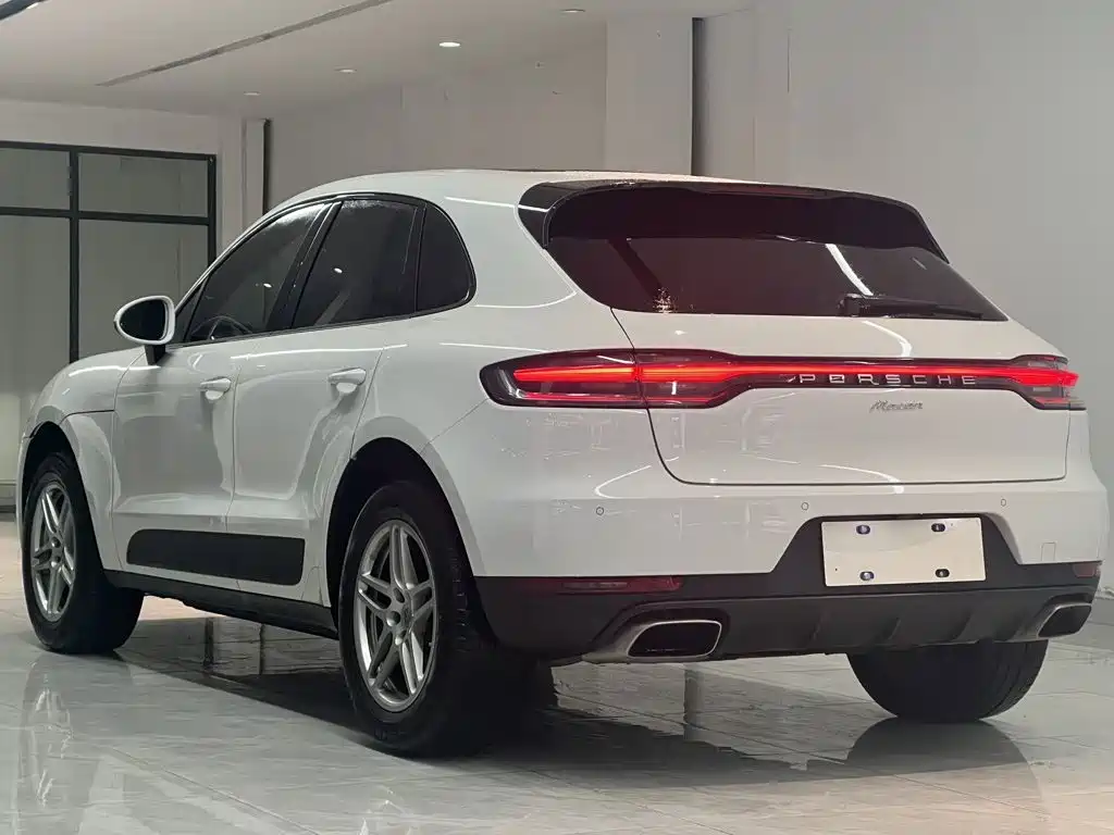 Porsche Macan — миниатюра 9