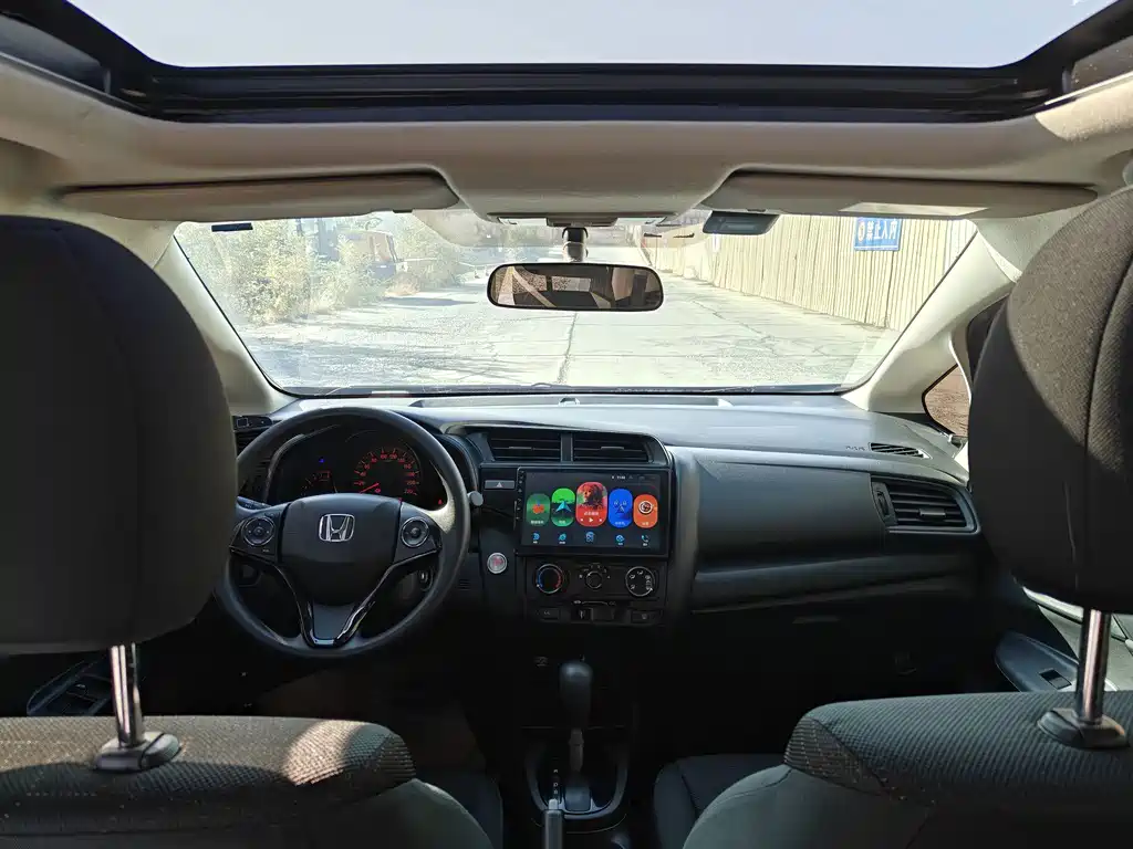 Honda Fit — миниатюра 9