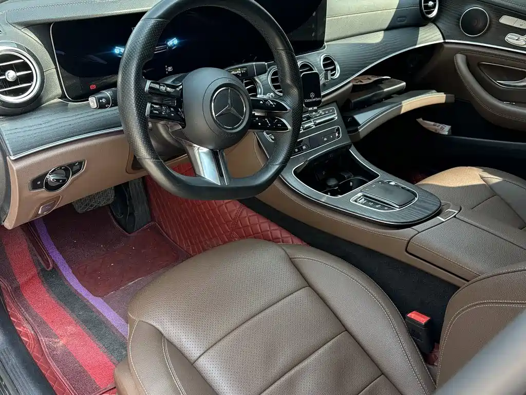 MERCEDES-BENZ E CLASS