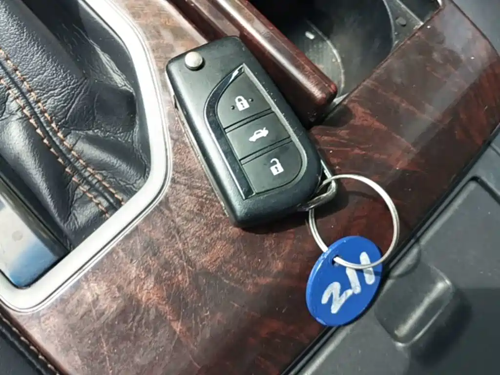 Toyota Camry — миниатюра 9