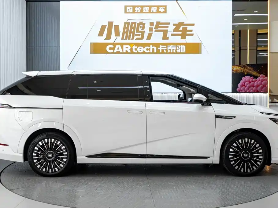 XPeng X9 — миниатюра 4
