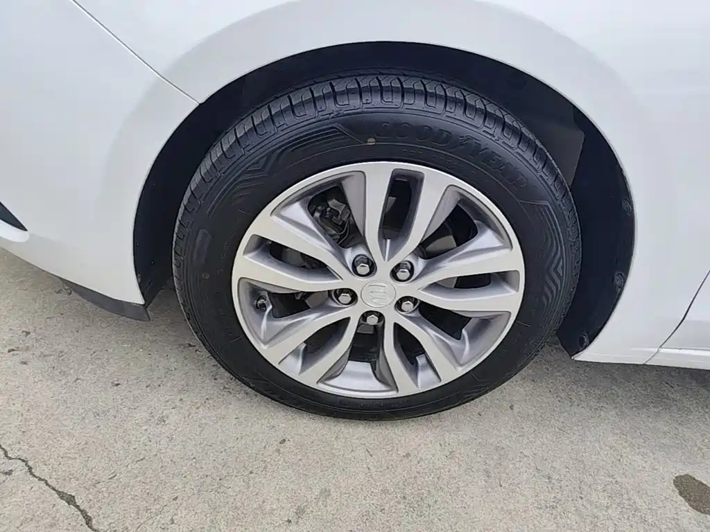 Buick Excelle — миниатюра 23