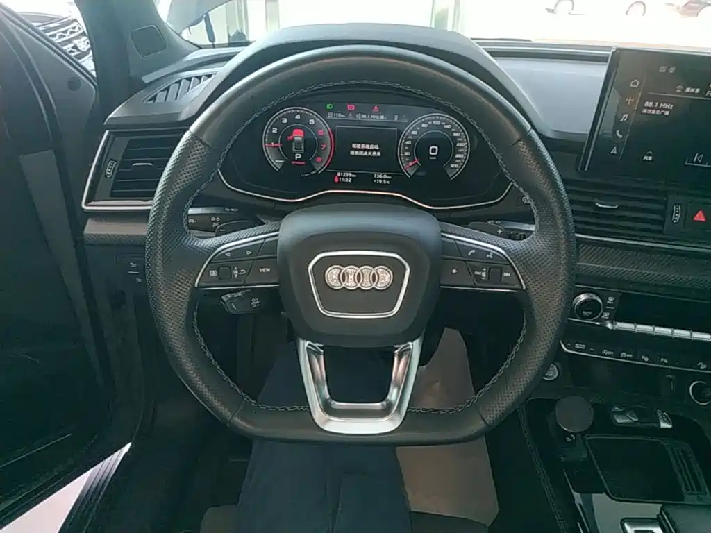 Audi Q5L Sportback — миниатюра 11